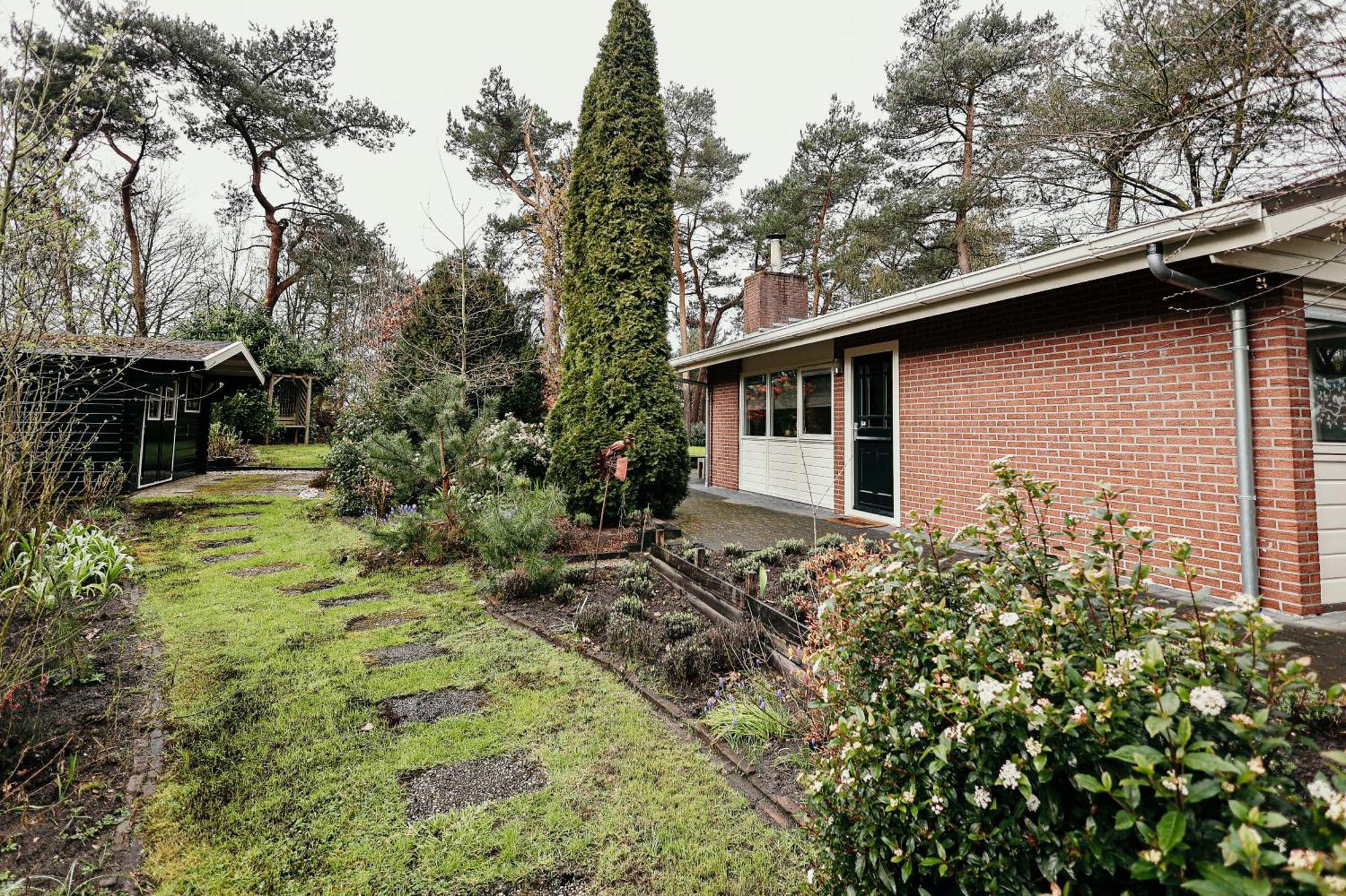 Huisje Elfde Wijk Rheezerveen Luaran gambar